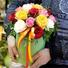 Box with multicolor roses
